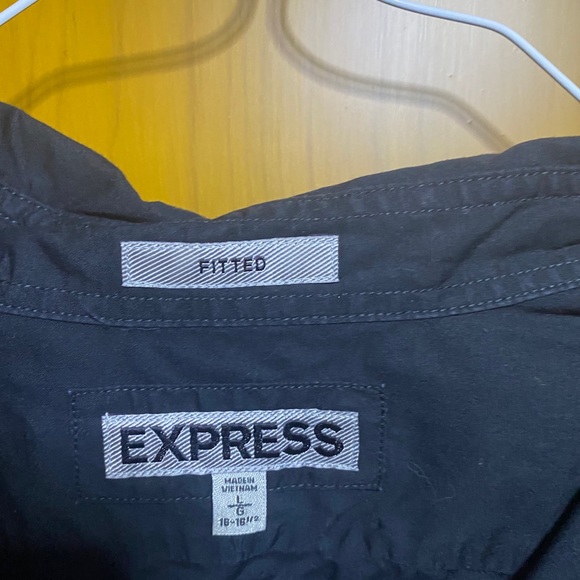 Men’s shirt sleeve button up - Picture 2 of 4